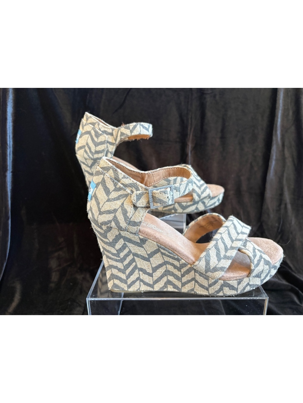 TOMS Women's Size 7.5 Wedge Sandals with Chevron Pattern and Ankle Strap